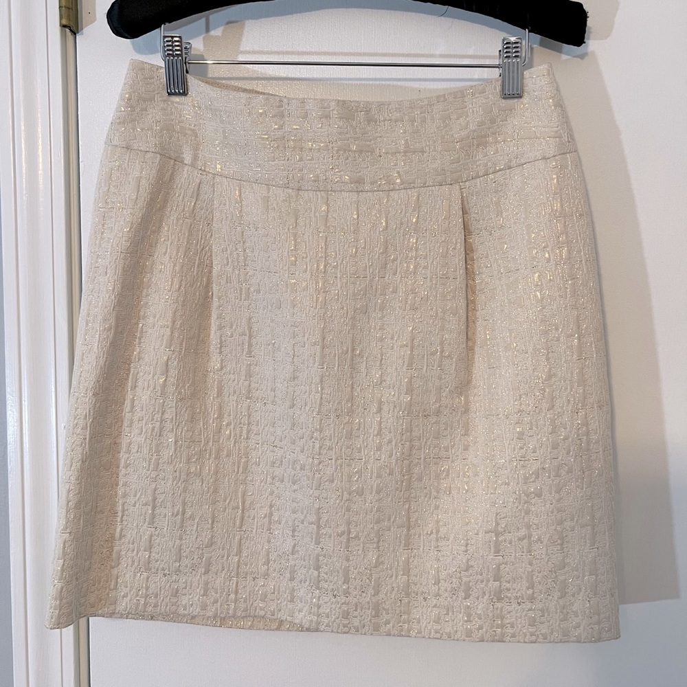 White/Gold Shimmery Skirt with Pockets - Cotton Blend - Size 4 ✨